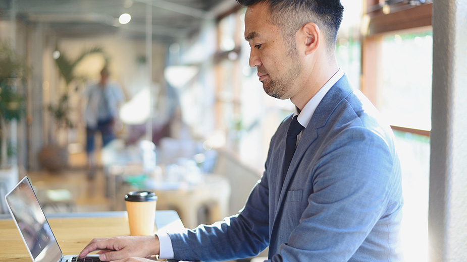 Challenge(2):The person in charge creates documents with similar contents many times (similar documents are easily found by searching in the file).