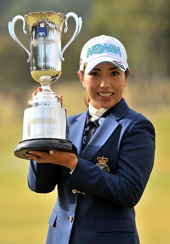 女子プロゴルフ笠りつ子優勝